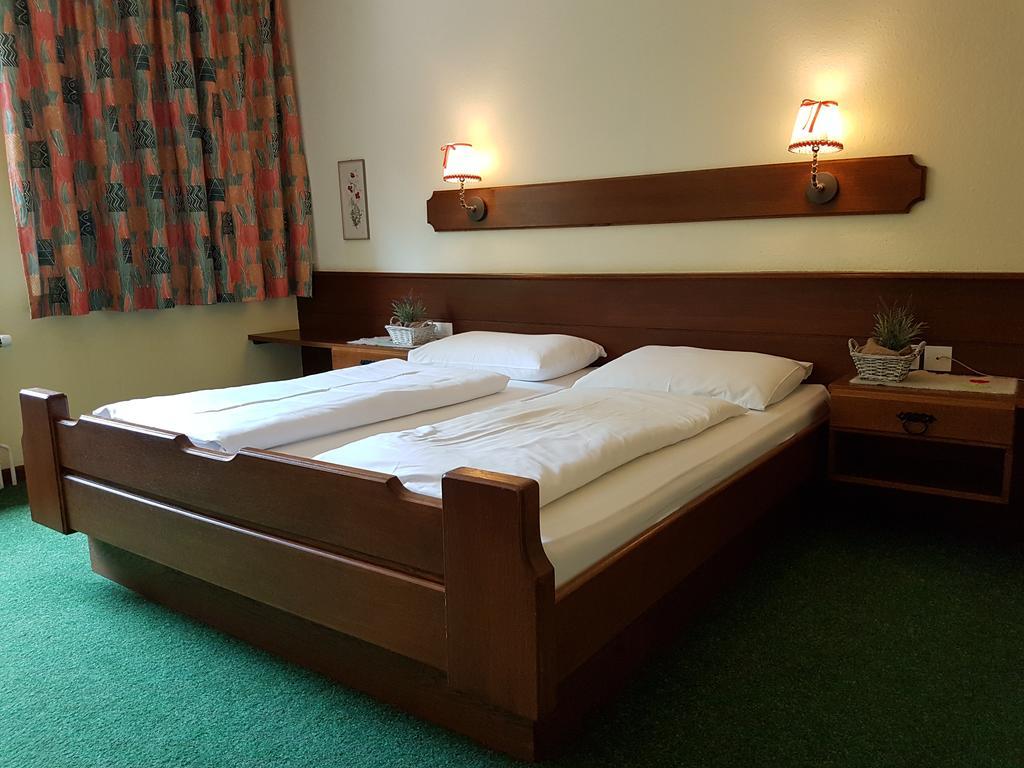 Helenental Pension & Apartments Baden Ngoại thất bức ảnh